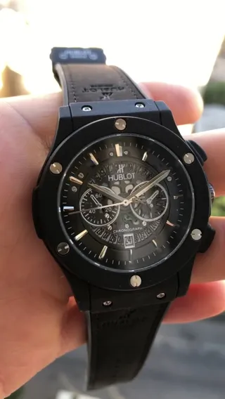 ساعت مچی مردانه هابلوت Hublot با ارسال و جعبه قفل و بدنه اصلی 