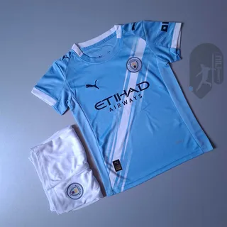 لباس اول منچسترسیتی - بچگانه (ورژن هوادار - فصل 2025 2026) به همراه شورت ورزشی