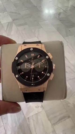 ساعت مچی مردانه هابلوت طرح کرنو موتور شرکتی دارای رنگبندی HUBLOT