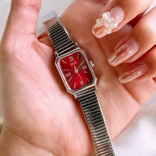 ساعت مچی زنانه بند استیل نقره ایی قفل ریلی طرح یونانی زنونه ایکس وی Xsvo صفحه نمایش مستطیلی قرمز کد9499