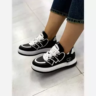 ونس اسپرت زنانه مدل قلبی کد sin9758
