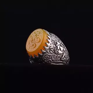 انگشتر مردانه عقیق زرد نقش حبیبی یاحسین اصل ( انگشتر عقیق )