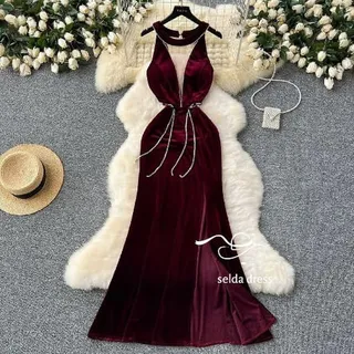 لباس بلند مخمل زرشکی مجلسی ۱۹۵۰