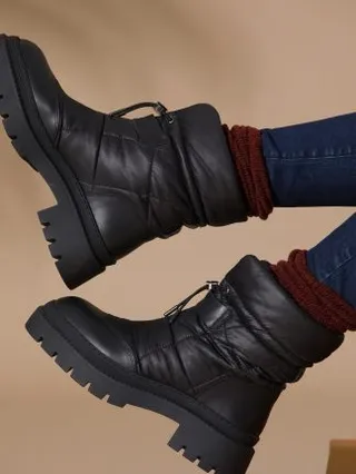 بوت و نیم بوت زنانه مشکی پیرکاردین