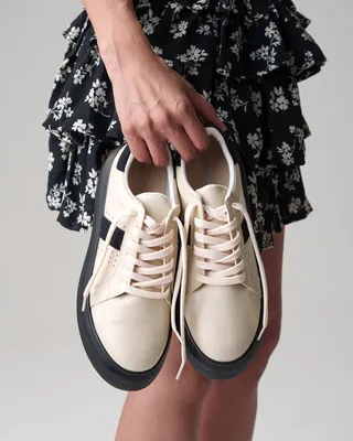 کفش اسپرت زنانه مدل Stradivarius Sneakers - SKCr2305