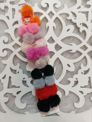 کش خزدار دخترانه و نوزادی قیمت هر عدد ۱۸ ت