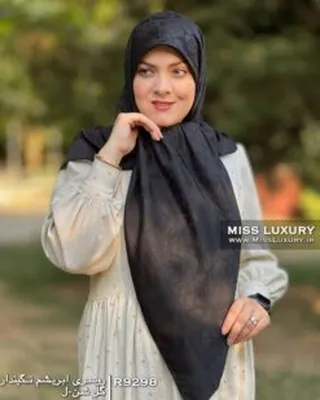 روسری ابریشم نگین دار گل شنل R9298