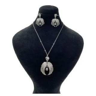 نیم ست زنانه فشن جویلری مدل تاج مجلسی تمام نگین