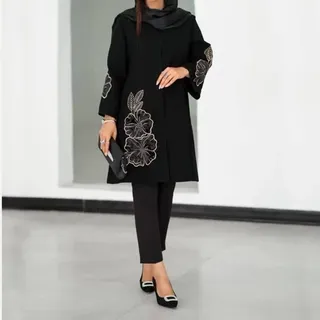 مانتو گلرخ مجلسی جنس مخمل شنل و گلدوزی 