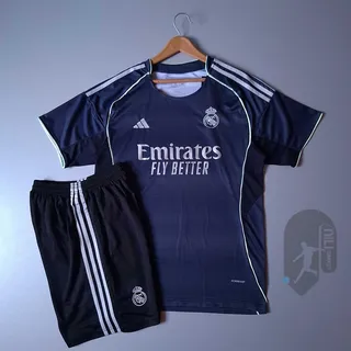 لباس دوم رئال مادرید ( ورژن هوادار - فصل 2025 2026) به همراه شورت ورزشی