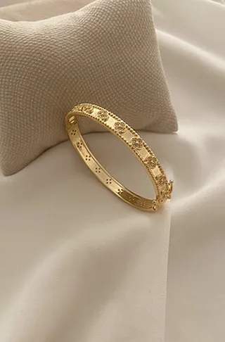 دستبند النگویی �ونکلیف نگینی