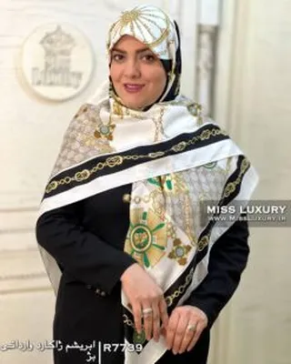 روسری ابریشم ژاکارد وارداتی بژ R7739