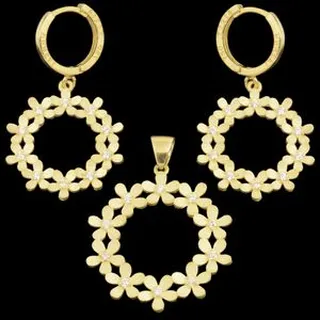 نیم ست طلا 18 عیار زنانه طلای مستجابی مدل ورسا کد 67129